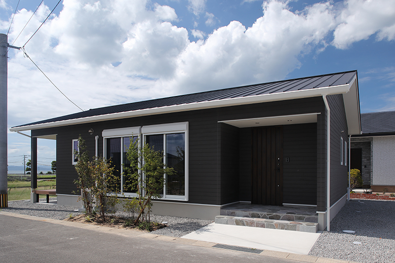 ヴィンテージテイストな家具と暮らす平屋